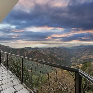 Hotel Deepwoods, Shimla