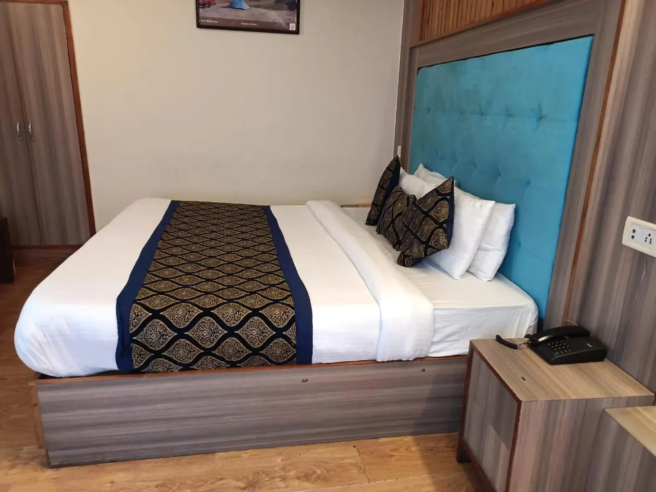 Zoz Sm1 Hotel Shimla