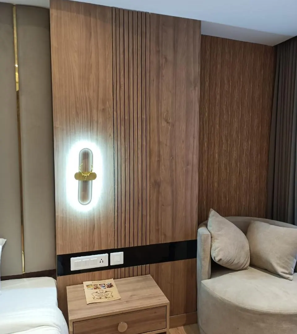 Zoz Sm1 Hotel Shimla